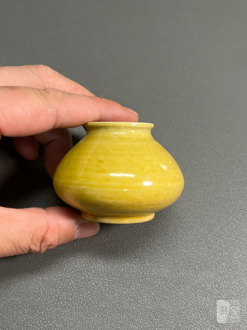 清康熙 黄釉水盂（带木座） - 图6